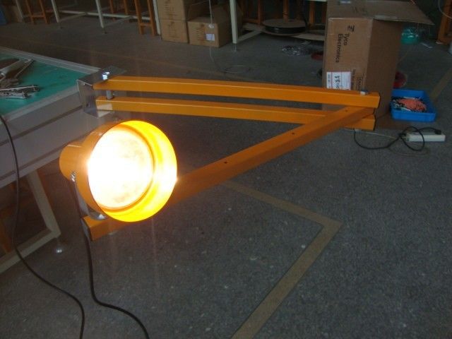 Depo için Ayarlanabilir Kol ile 660 Watt Çift Dikme LED Yükleme Dock Işıkları