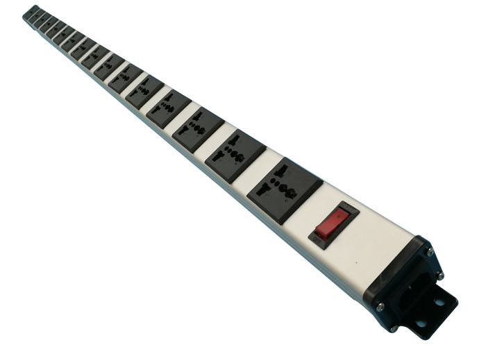 Transformatör / Adaptör Kullanımı İçin 48 inç Ağır Hizmet Tipi Evrensel Metal Güç Şeridi PDU 16 Yolu