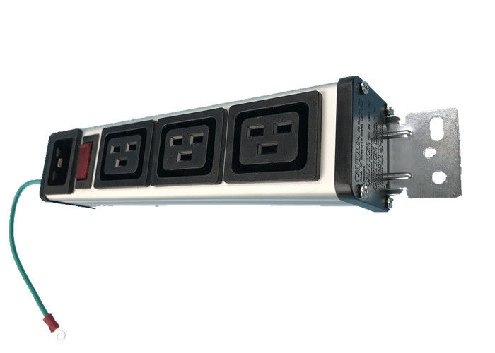 Anahtar Kontrollü IEC 320 C19 ile Alüminyum Kabuk 3 Yollu PDU Güç Dağıtım Birimi