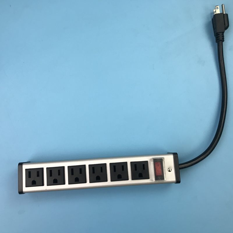 Atölye / Ofis İçin Suya Dayanıklı Anahtarlı Metal Çok Çıkışlı Güç Şeridi