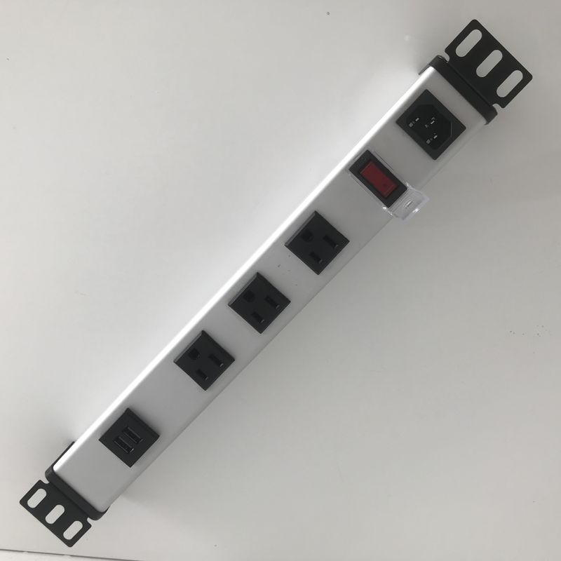 Usb Bağlantı Noktalı 4 ABD Çıkışlı Güç Çubuğu IEC C14 Giriş Suya Dayanıklı Anahtar