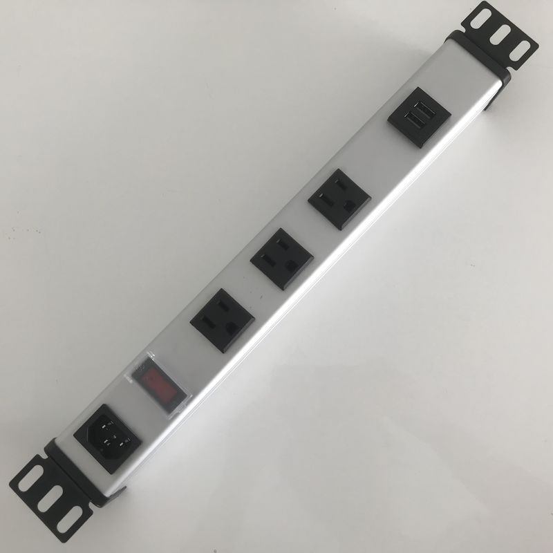 Usb Bağlantı Noktalı 4 ABD Çıkışlı Güç Çubuğu IEC C14 Giriş Suya Dayanıklı Anahtar